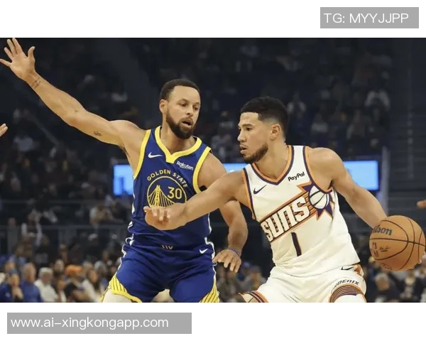 布克拼尽全力砍下38分5助攻但球队仍难逃失利命运