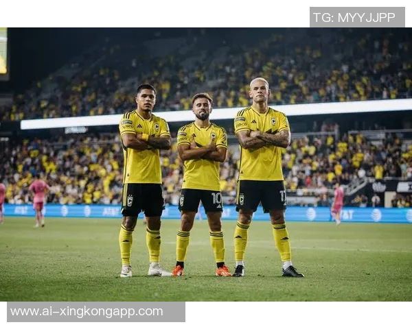 迈阿密与温哥华主帅合影预热美职联总决赛精彩对决即将上演